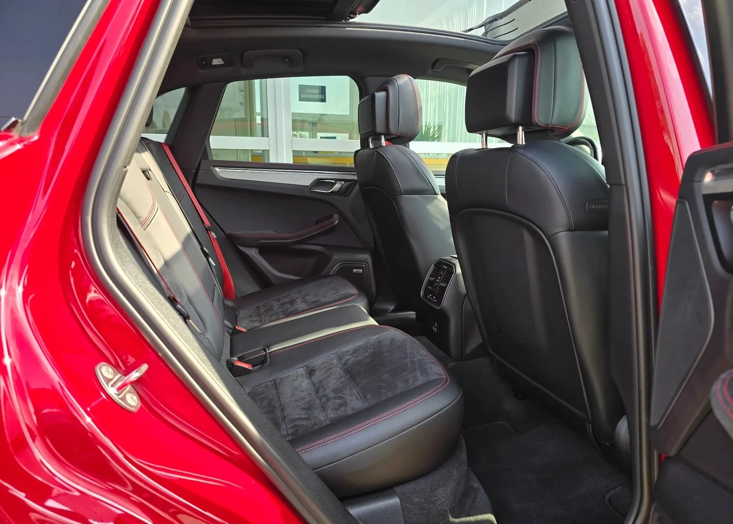 Porsche Macan GTS, снимка 7 - Автомобили и джипове - 54640402