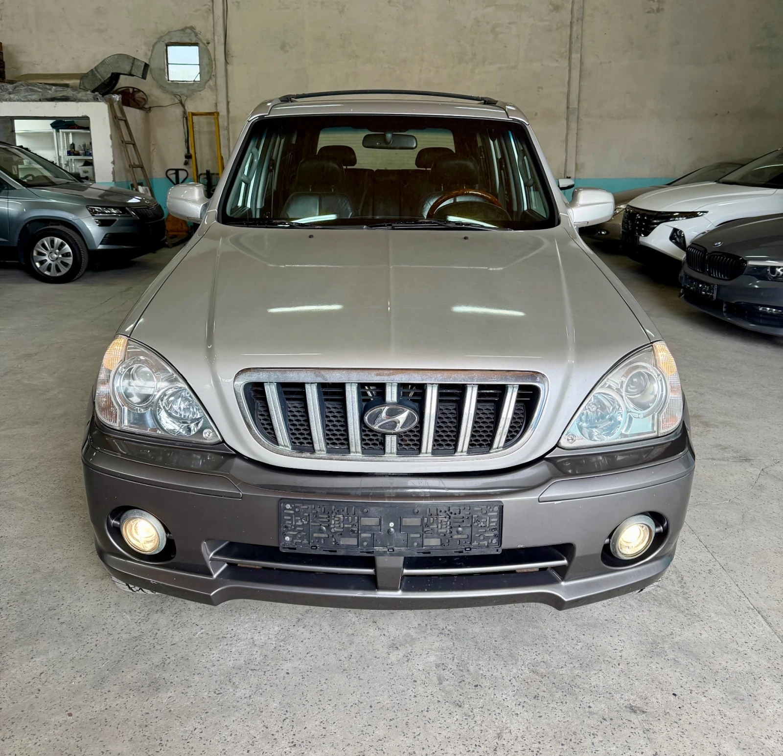 Hyundai Terracan 4x4 3.5 V6 Бензин Сервизна История , снимка 3 - Автомобили и джипове - 54994017