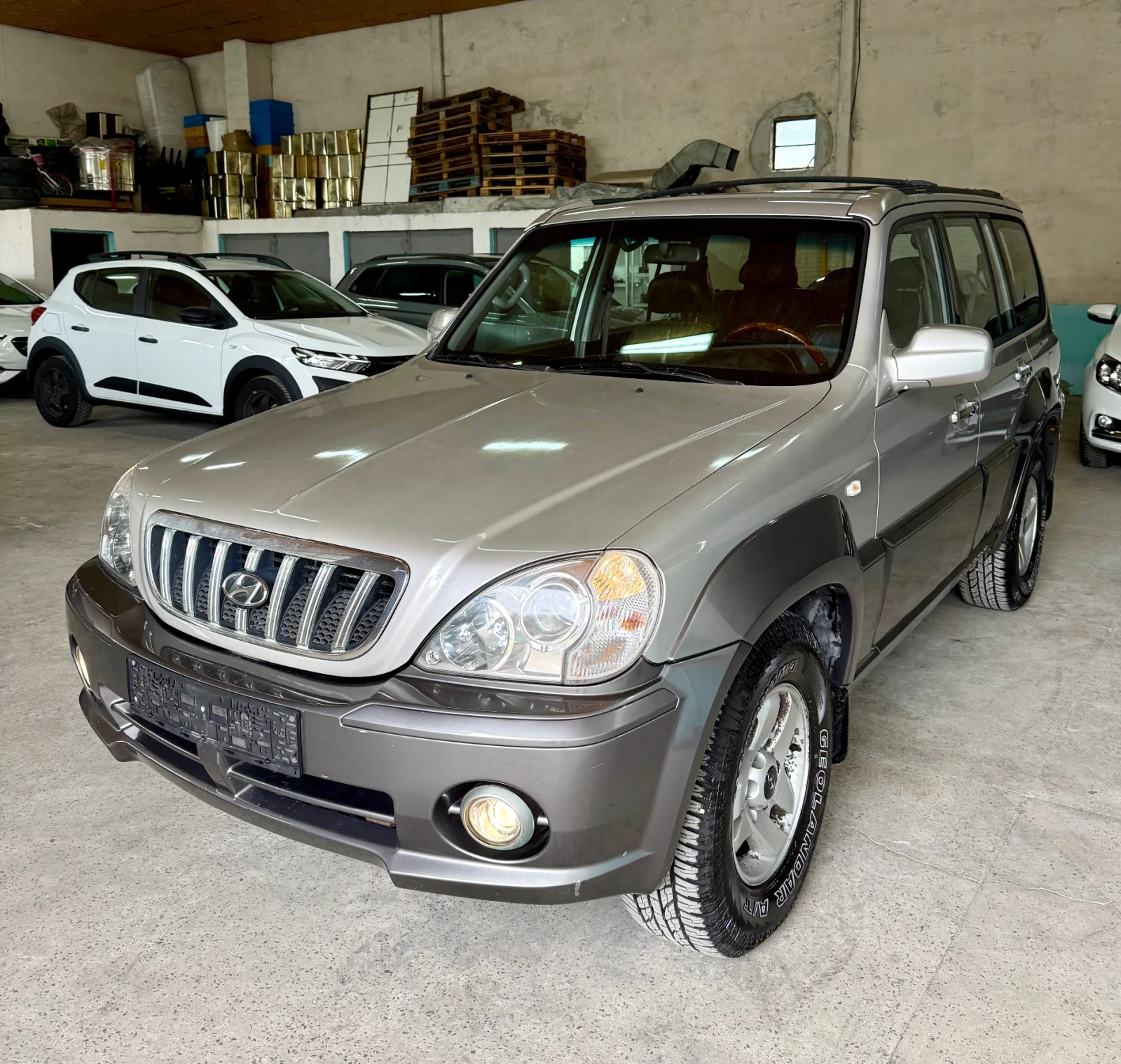 Hyundai Terracan 4x4 3.5 V6 Бензин Сервизна История , снимка 5 - Автомобили и джипове - 54994017