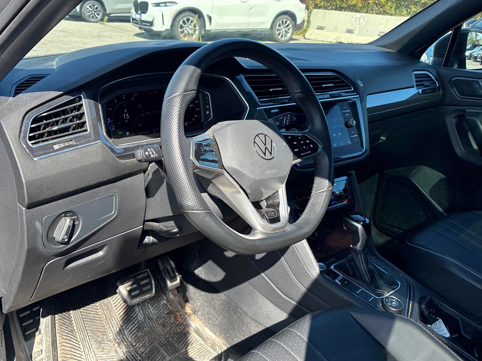 VW Tiguan Comfortline R Line Black Edition * CARFAX * БЕЗ , снимка 5 - Автомобили и джипове - 56064882