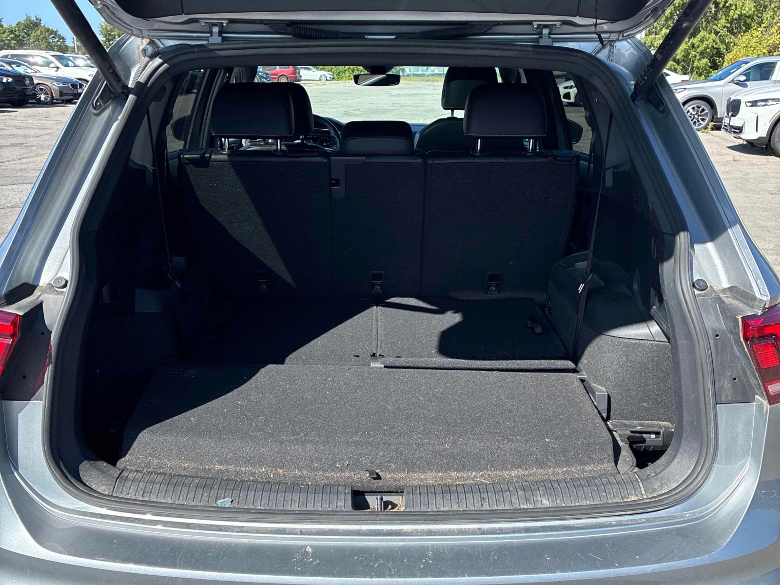 VW Tiguan Comfortline R Line Black Edition * CARFAX * БЕЗ , снимка 16 - Автомобили и джипове - 56064882
