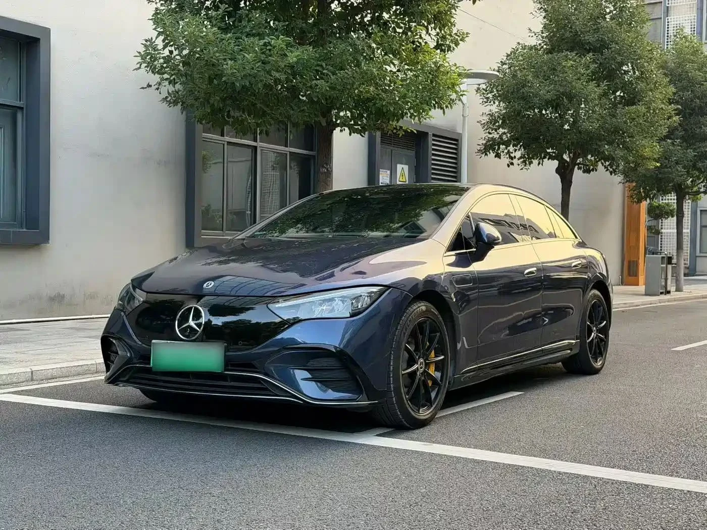 Mercedes-Benz EQE