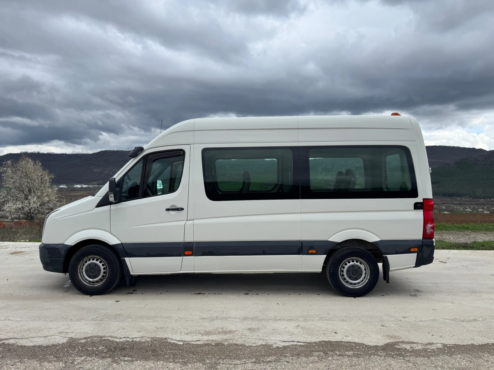 VW Crafter 2.5 TDl (109к.с.), снимка 3 - Бусове и автобуси - 54078497