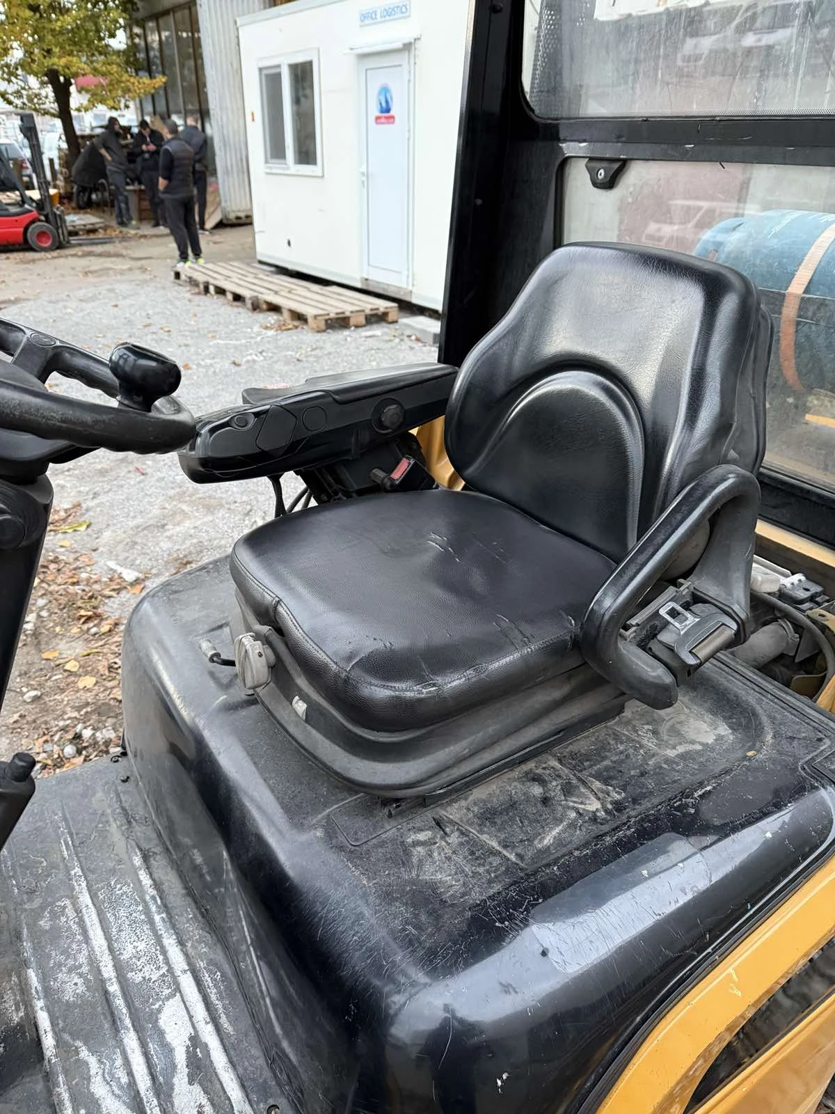  Cat  | Mobile.bg   6