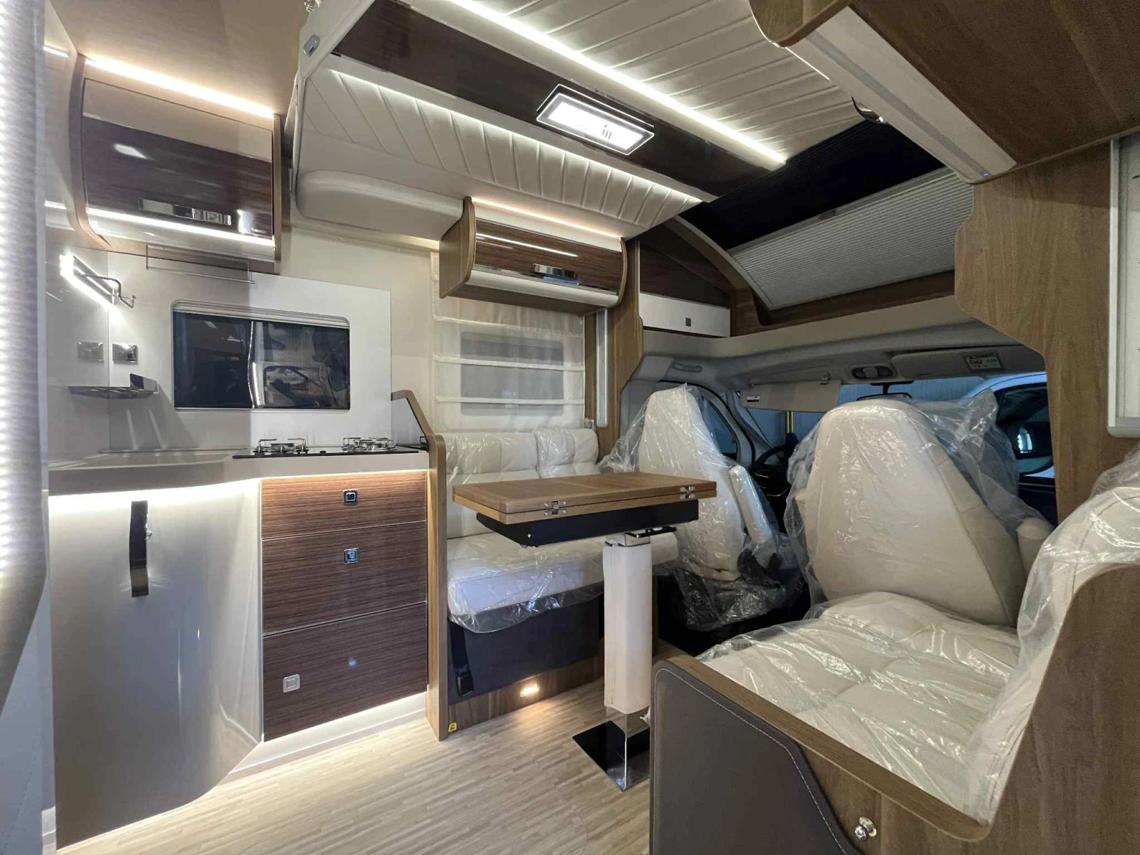 Кемпер Mobilvetta Krosser P86 Двоен под* Високо оборудване 2025 - изображение 5