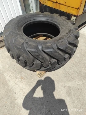 Гуми, снимка 1