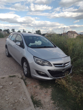 Opel Astra 1.7CDTI, снимка 4 - Автомобили и джипове - 37384380