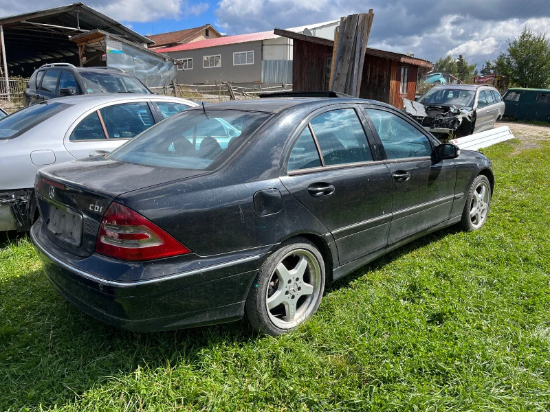 Mercedes-Benz C 220 На части, снимка 5 - Автомобили и джипове - 40982070