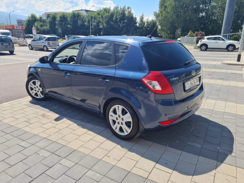 Kia Ceed 1.6i (face), снимка 4 - Автомобили и джипове - 47919999