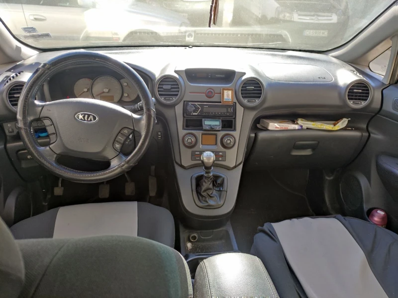 Kia Carens 2.00, снимка 10 - Автомобили и джипове - 47967323