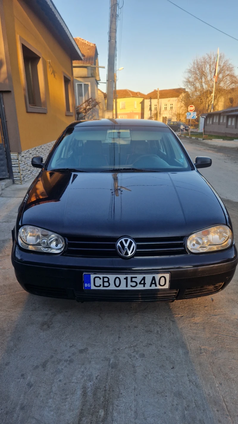 VW Golf, снимка 1 - Автомобили и джипове - 48835473