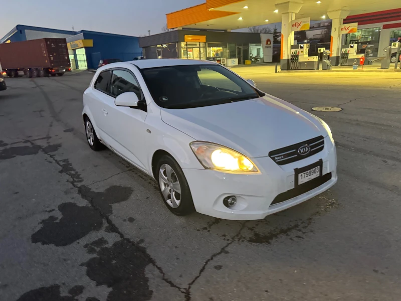 Kia Ceed 1.6d Xsport, снимка 3 - Автомобили и джипове - 48949548