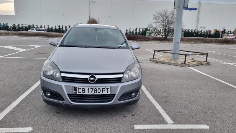 Opel Astra 1.9 CDTI, снимка 2 - Автомобили и джипове - 49236376