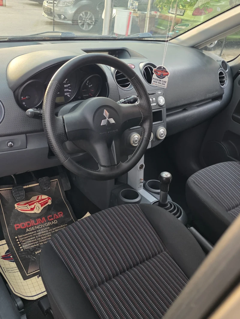 Mitsubishi Colt 1.3  90000км., снимка 7 - Автомобили и джипове - 51234777