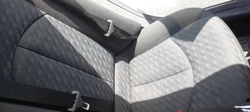 Mercedes-Benz E 220, снимка 11 - Автомобили и джипове - 52081152