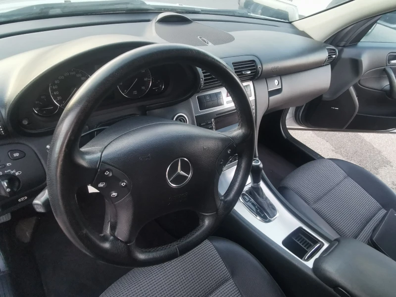 Mercedes-Benz C 230, снимка 7 - Автомобили и джипове - 52232289