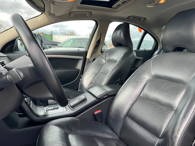 Volvo S80 3.2i* Distronic* АВТОМАТИК* ШВЕЙЦАРИЯ* КОЖА* НАВИ*, снимка 15 - Автомобили и джипове - 52553938