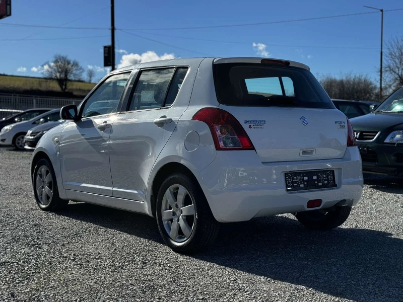 Suzuki Swift 1.3I, снимка 4 - Автомобили и джипове - 52553572