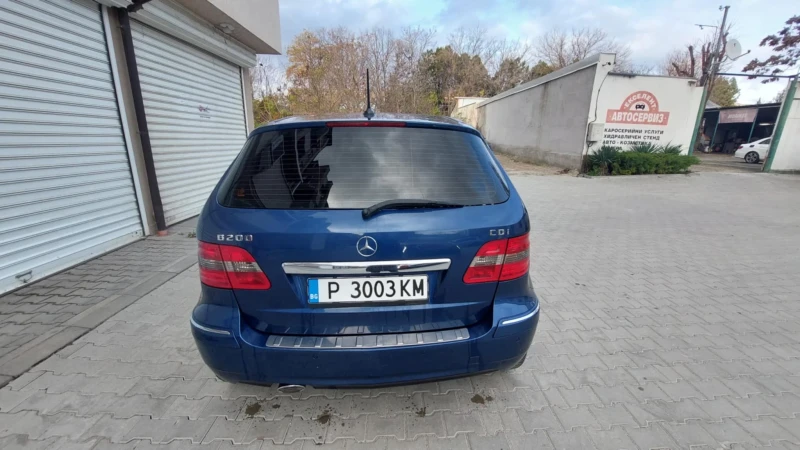 Mercedes-Benz B 200