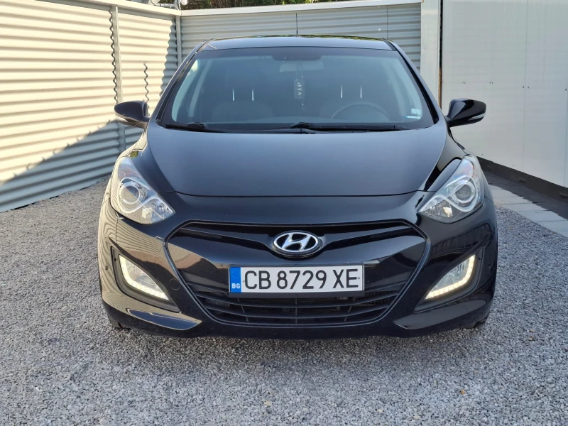 Hyundai I30 1.6crdi/Нави/Фул/Обслужена, снимка 2 - Автомобили и джипове - 53027604