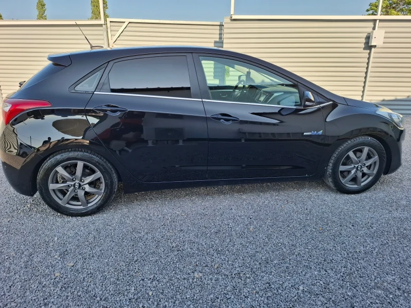 Hyundai I30 1.6crdi/Нави/Фул/Обслужена, снимка 4 - Автомобили и джипове - 53027604