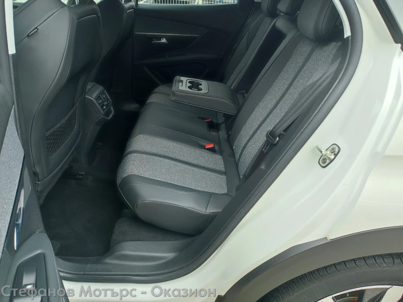 Peugeot 3008 Premium 1.2 turbo (130hp) AT8, снимка 13 - Автомобили и джипове - 53336556