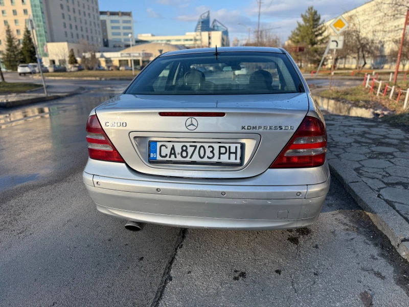 Mercedes-Benz C 200, снимка 5 - Автомобили и джипове - 53448312
