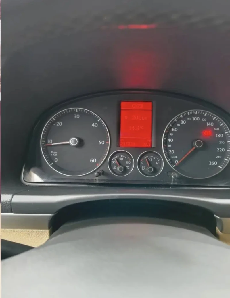 VW Touran L, снимка 6 - Автомобили и джипове - 53565830