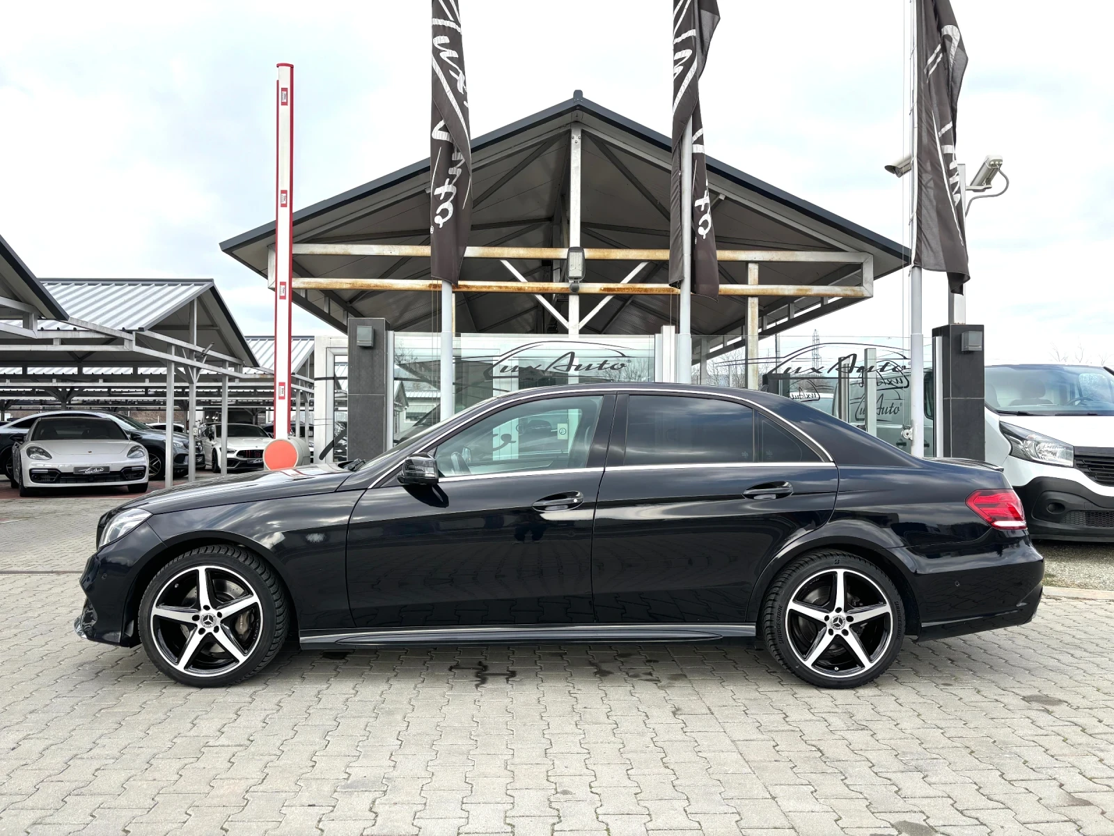 Mercedes-Benz E 350 D#AMG#4MATIC#ОБДУХВАНЕ#360CAMERA#DISTRONIC - изображение 7