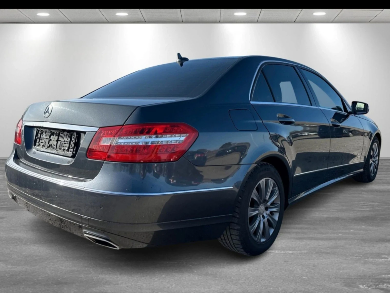 Mercedes-Benz E 220 CDI / 170hp / Automatic / Avangarde / Facelift  - изображение 4