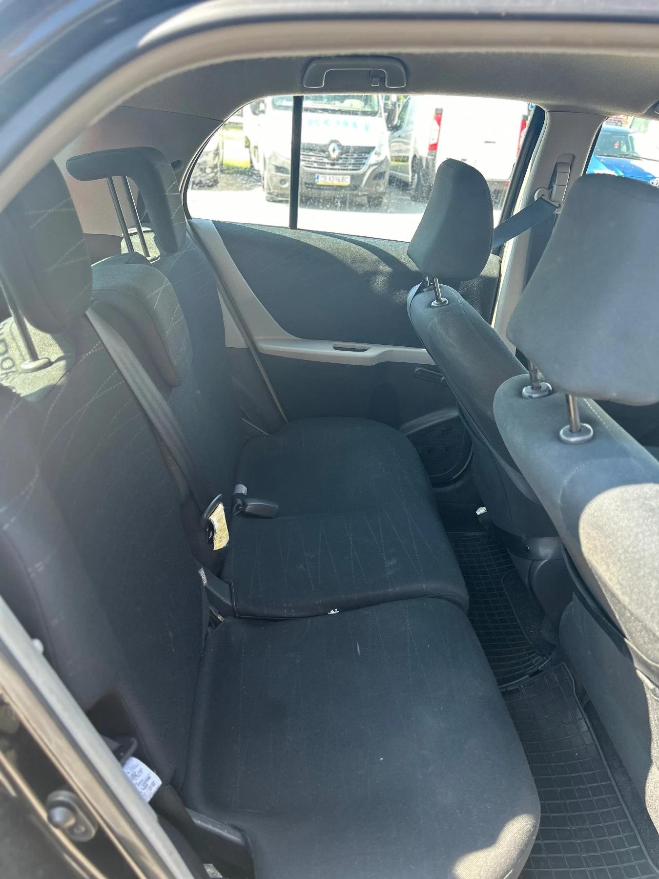 Toyota Yaris 1.4 D4D - изображение 10