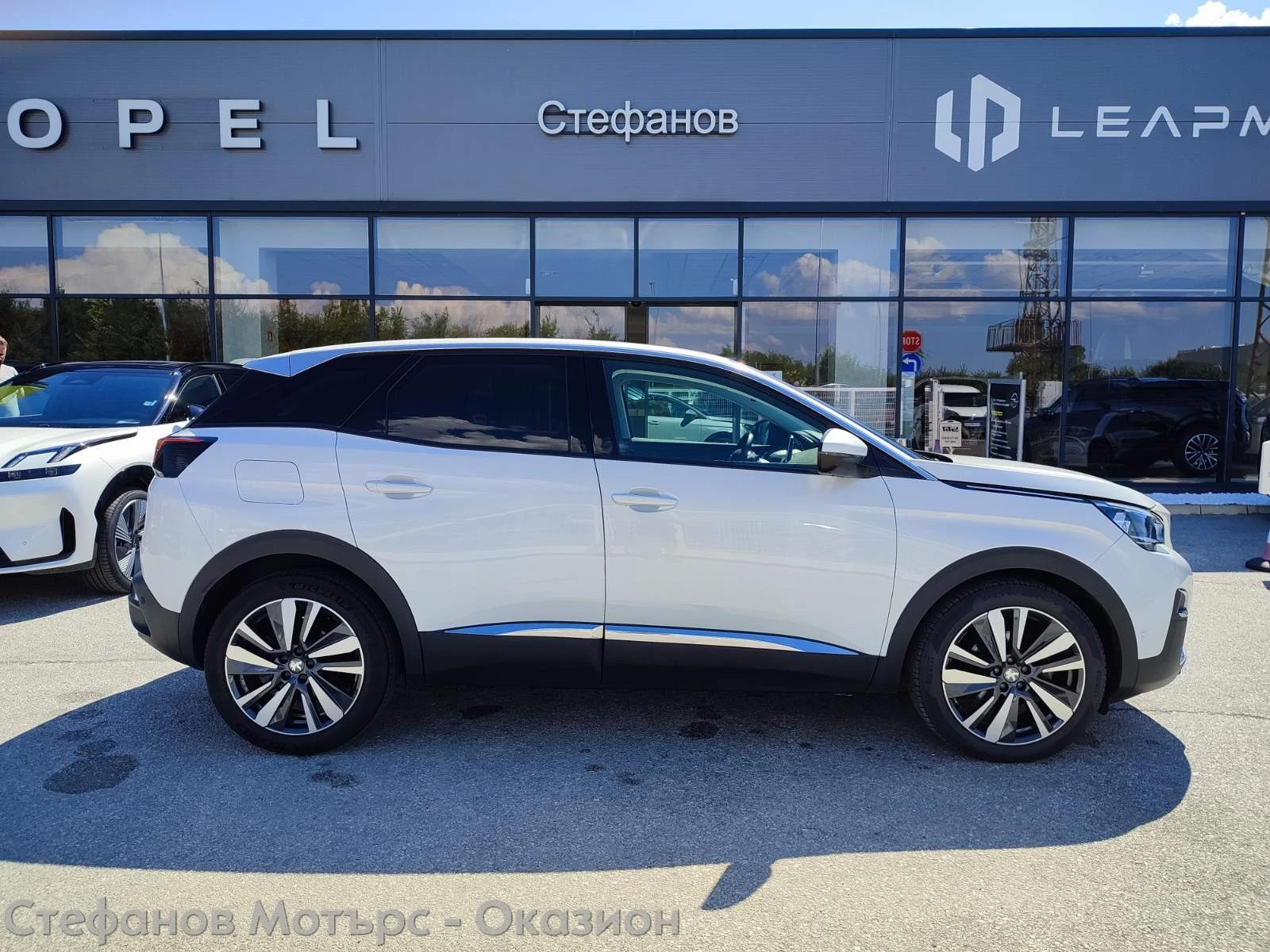 Peugeot 3008 Premium 1.2 turbo (130hp) AT8, снимка 5 - Автомобили и джипове - 53336556