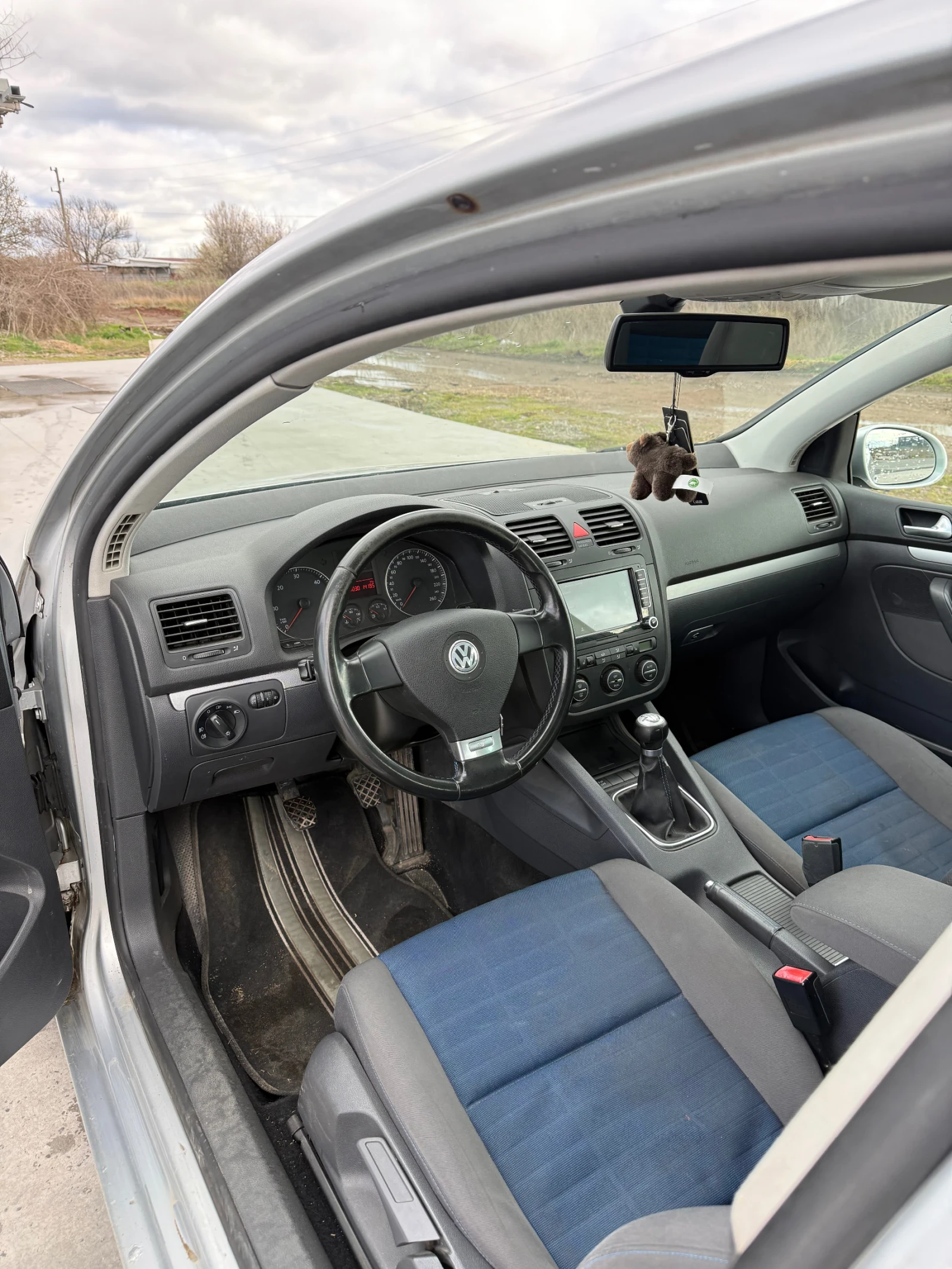 VW Golf, снимка 6 - Автомобили и джипове - 54007051