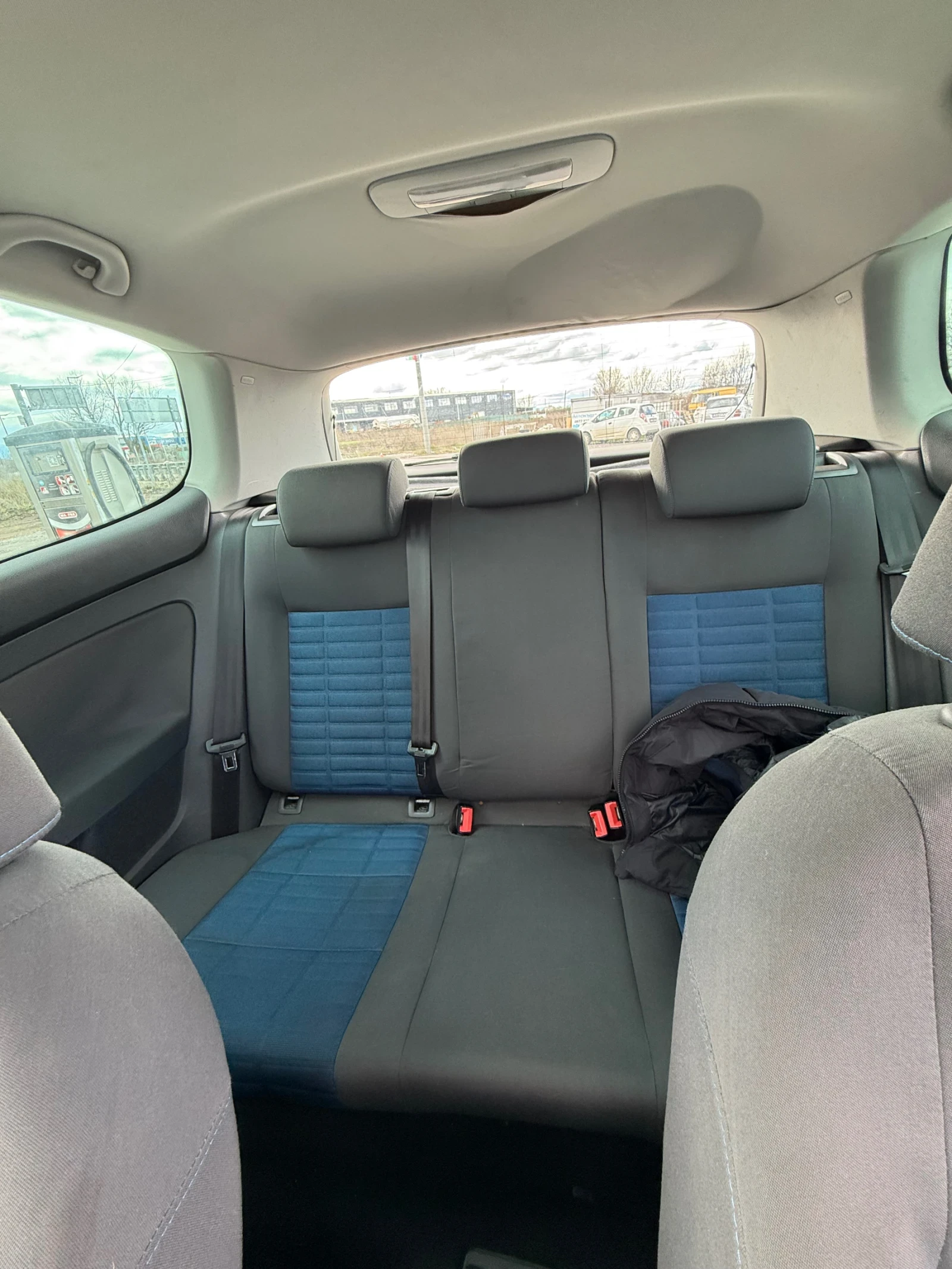 VW Golf, снимка 8 - Автомобили и джипове - 54007051