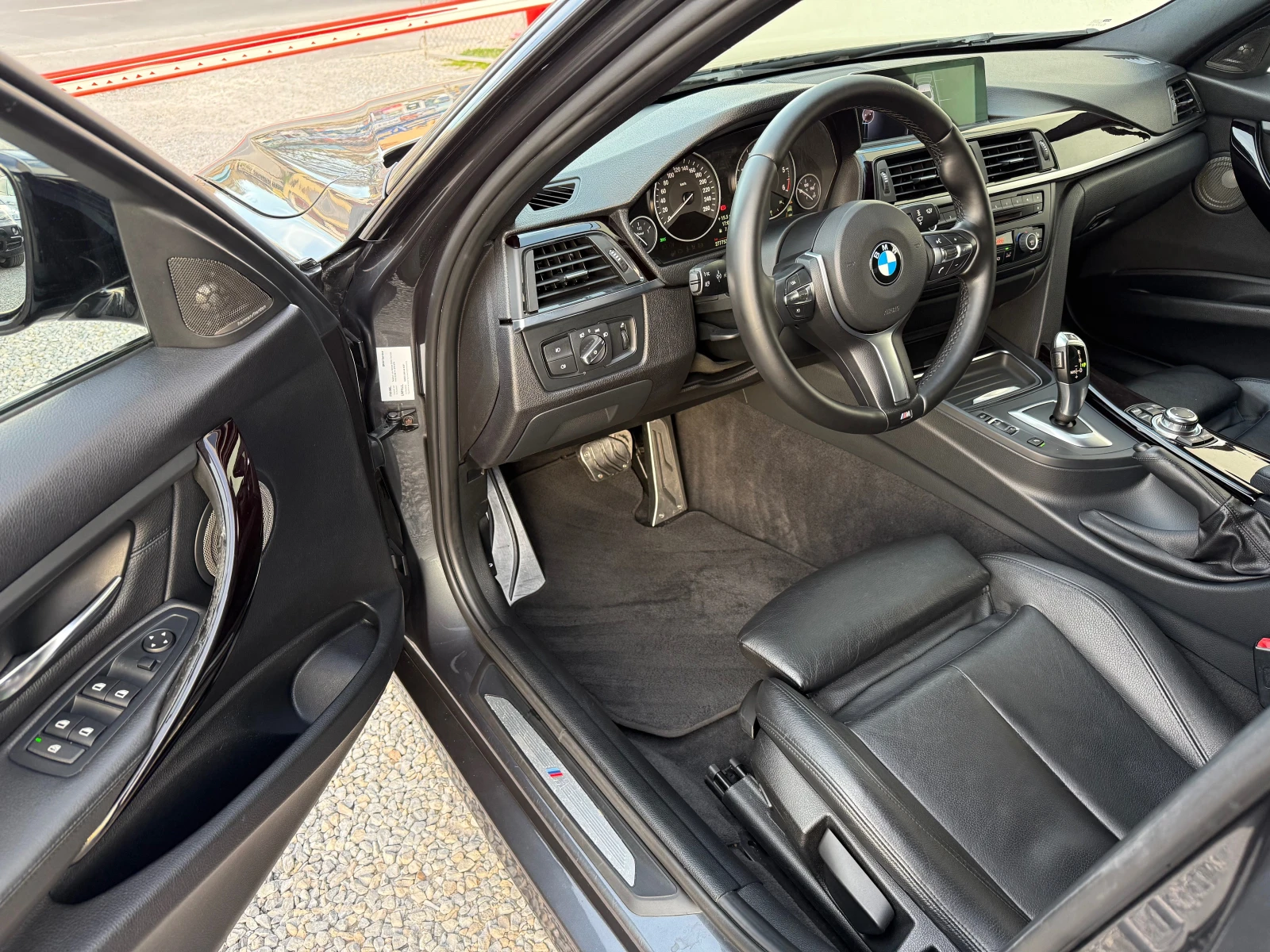 BMW 320 D M PACK FULL PERFORMANCE, снимка 5 - Автомобили и джипове - 54221240