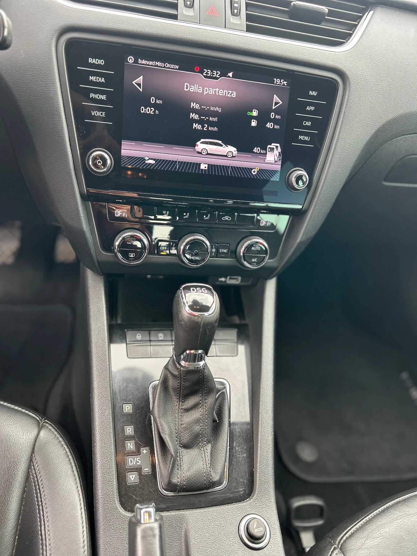 Skoda Octavia, снимка 12 - Автомобили и джипове - 54279486