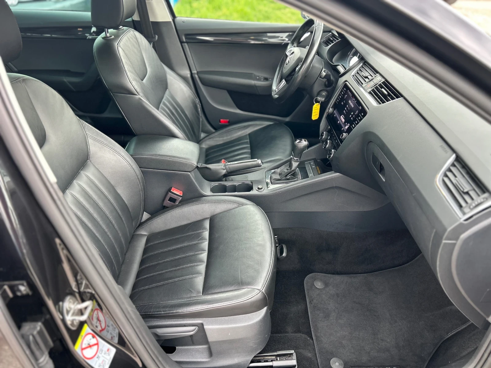 Skoda Octavia, снимка 15 - Автомобили и джипове - 54279486