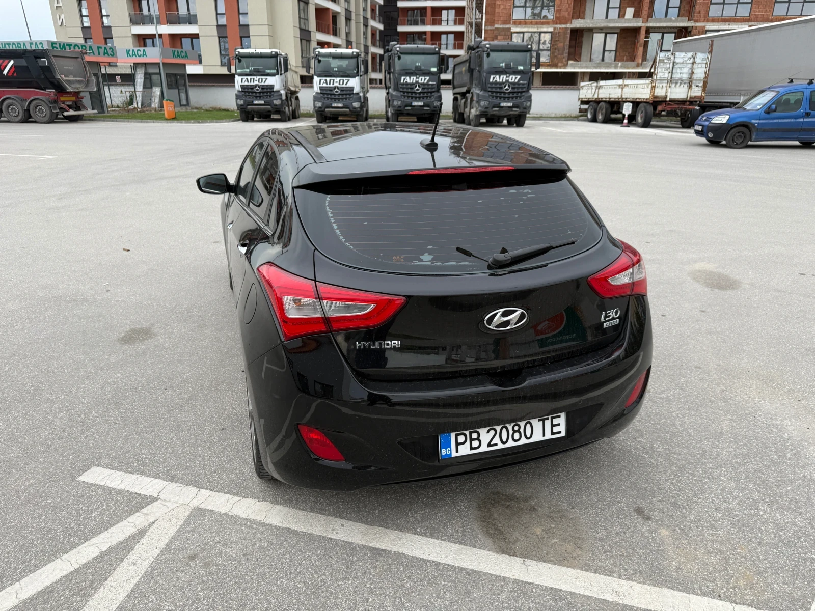 Hyundai I30 1.6 CRDI CAMERA PANORAMA NAVI KOJA KEYLESS-GO , снимка 2 - Автомобили и джипове - 54556876