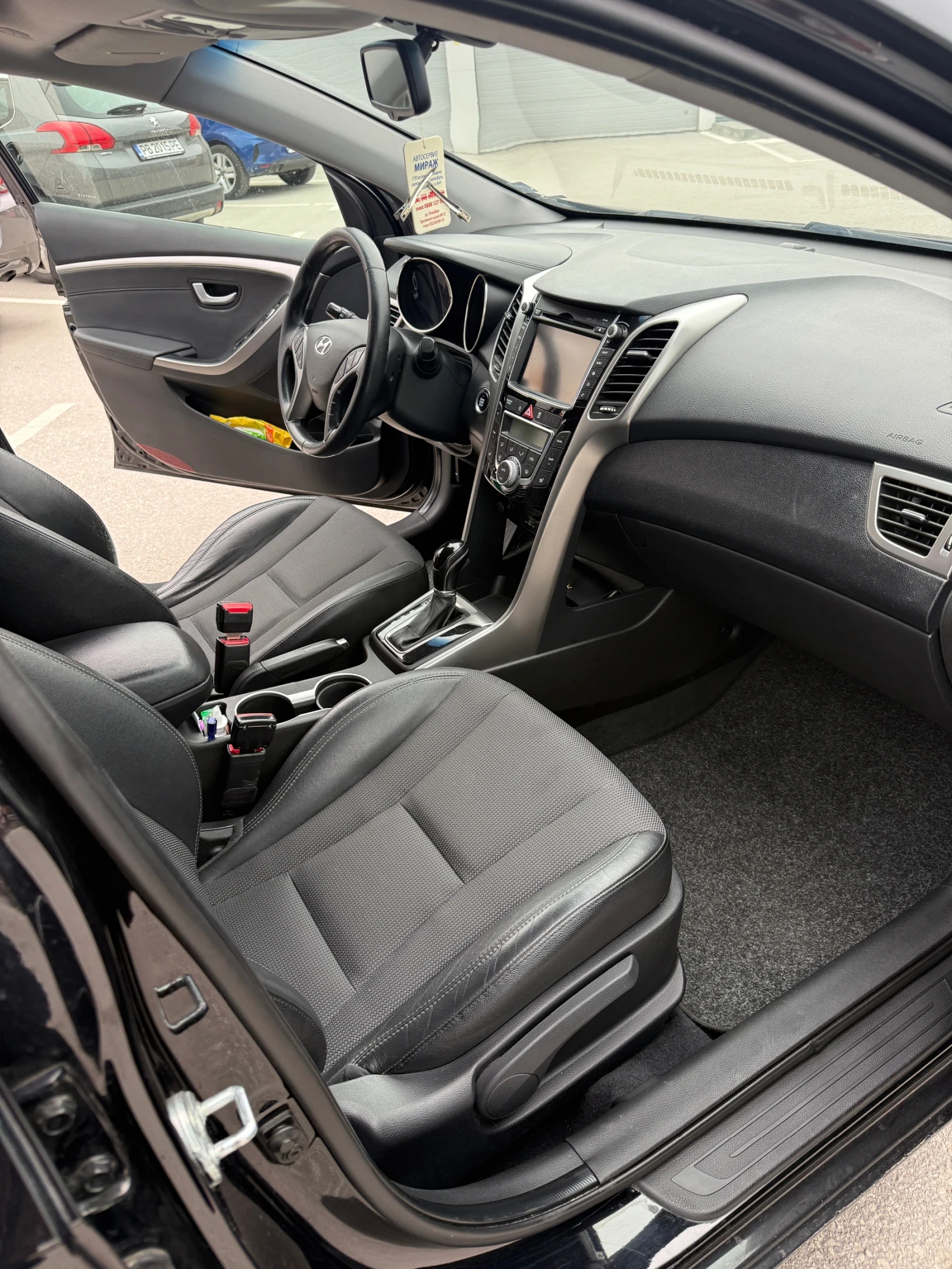 Hyundai I30 1.6 CRDI CAMERA PANORAMA NAVI KOJA KEYLESS-GO , снимка 8 - Автомобили и джипове - 54556876