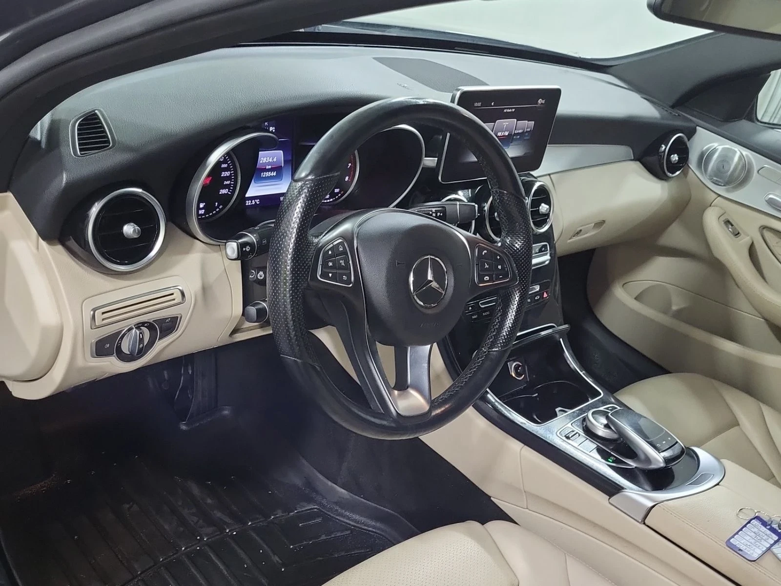 Mercedes-Benz C 300 AMG-pkg| Night-pkg| Burmester| Подгрев| Пано, снимка 8 - Автомобили и джипове - 54741363