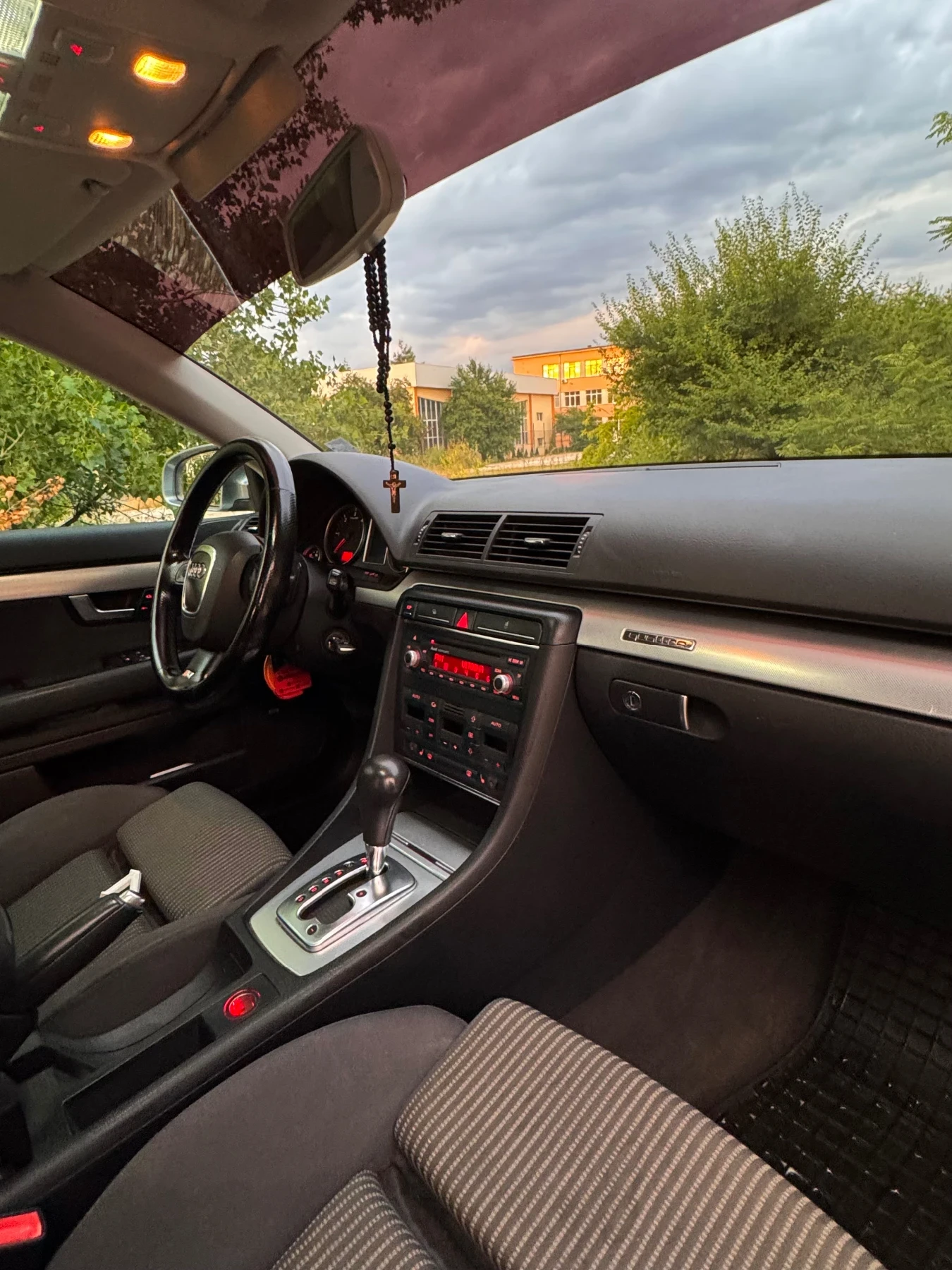 Audi A4, снимка 12 - Автомобили и джипове - 55253636