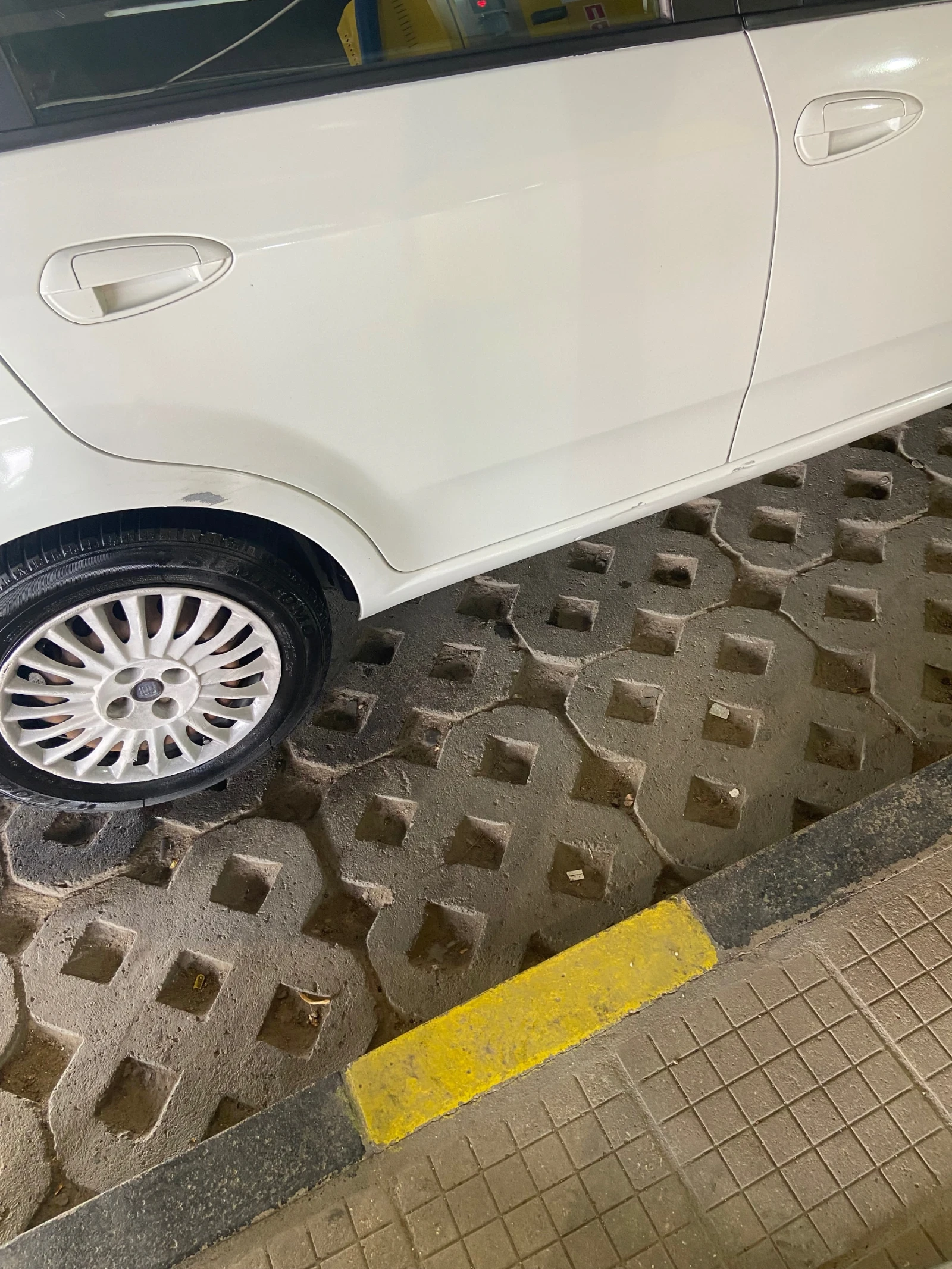 Fiat Punto Evo, снимка 5 - Автомобили и джипове - 55262712