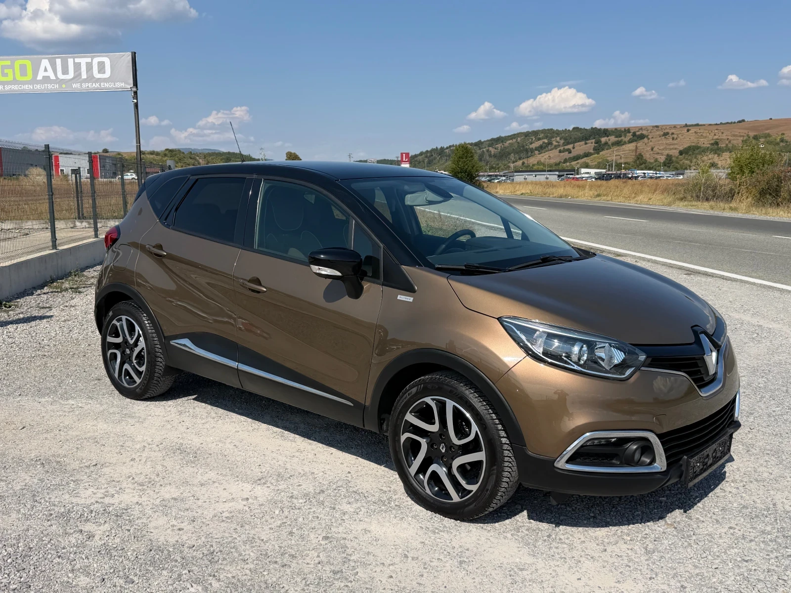 Renault Captur ELYSEE 1.5DCI 110hp KEYLESS NAVI CAMERA E6 , снимка 4 - Автомобили и джипове - 56152682