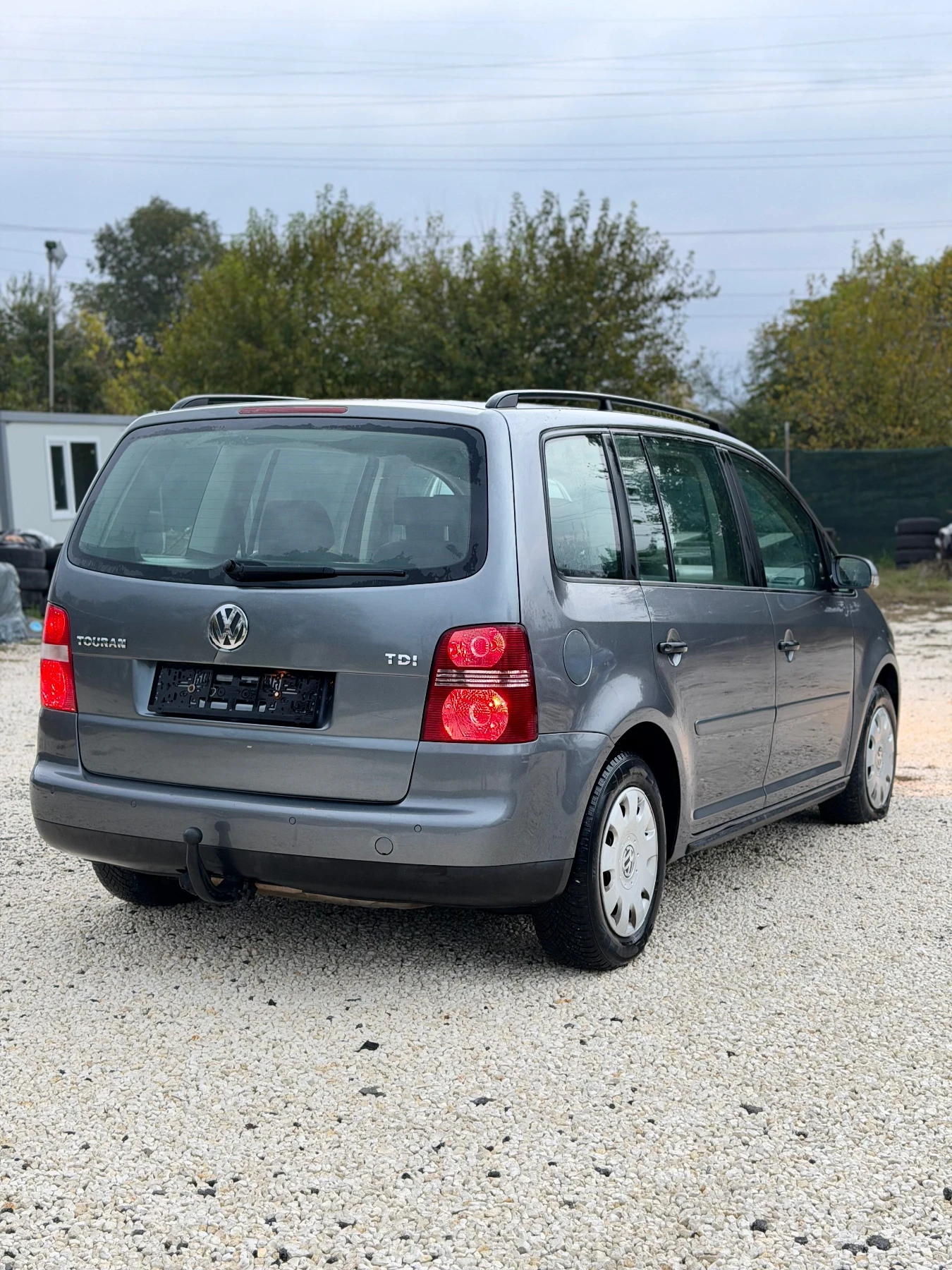 VW Touran 1.9 TDI 105 6 ск., снимка 6 - Автомобили и джипове - 56749436