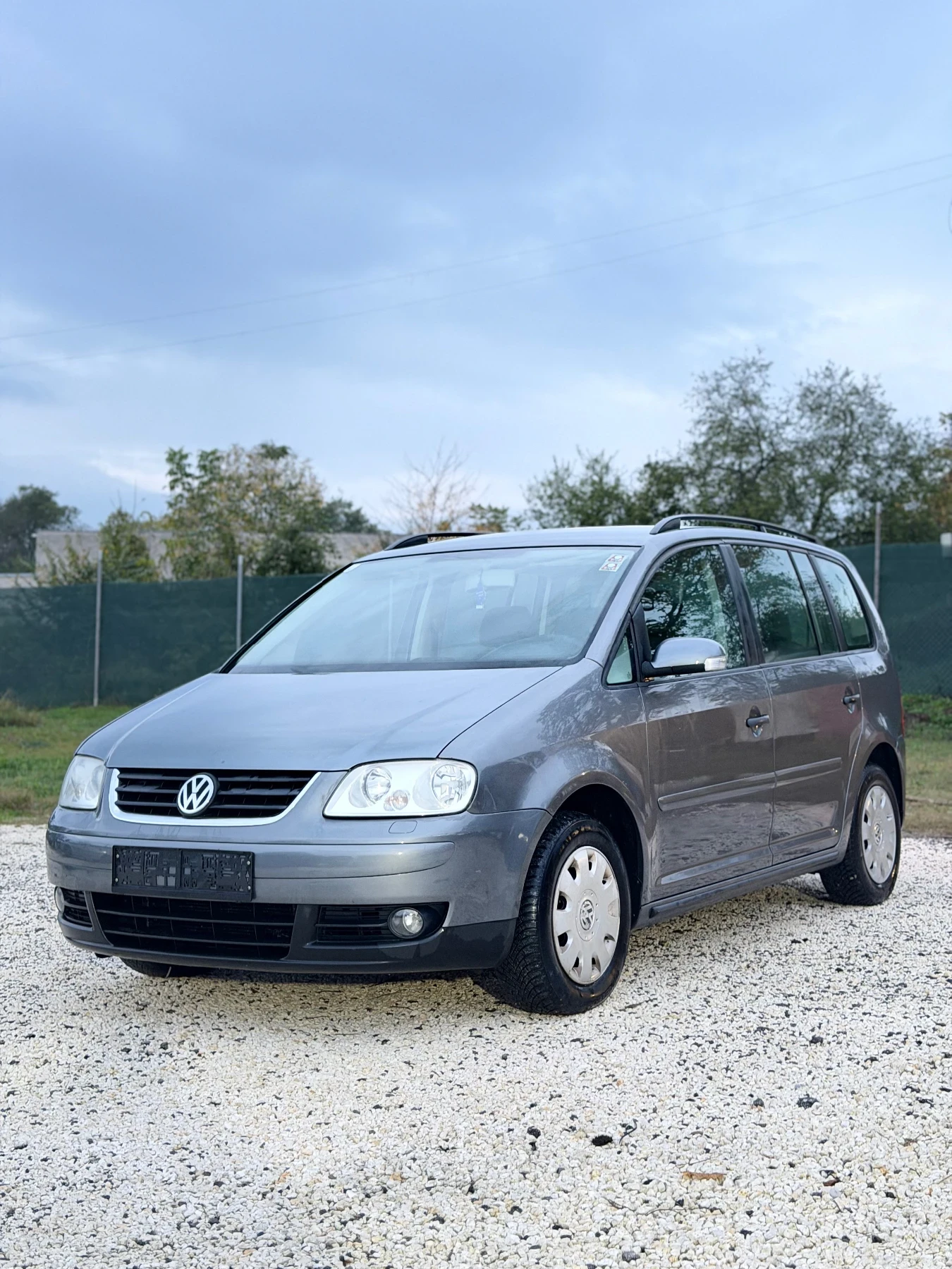 VW Touran 1.9 TDI 105 6 ск., снимка 2 - Автомобили и джипове - 56749436