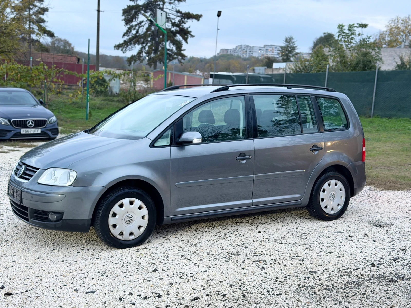 VW Touran 1.9 TDI 105 6 ск., снимка 4 - Автомобили и джипове - 56749436