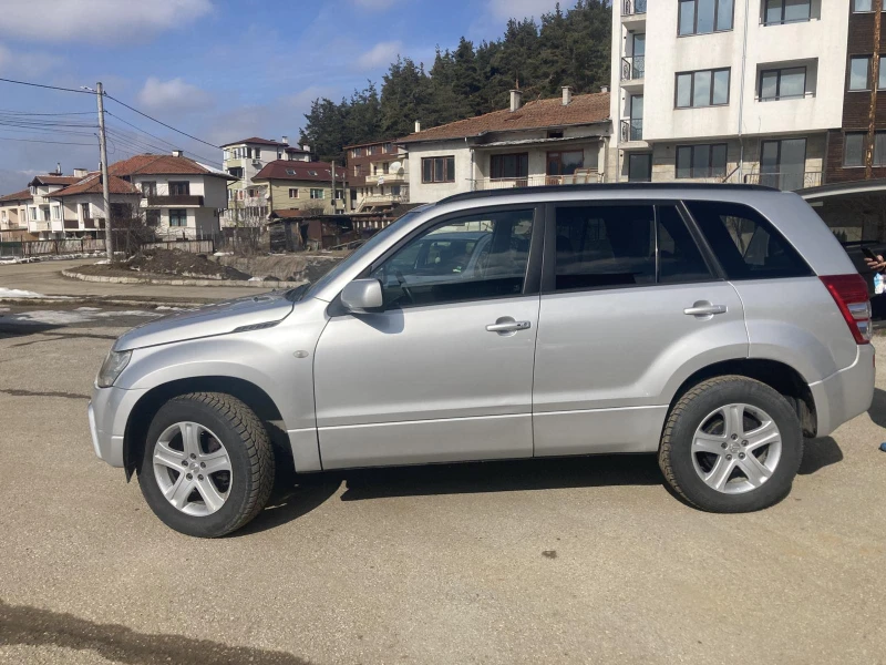 Suzuki Grand vitara 2.0, снимка 5 - Автомобили и джипове - 49137539