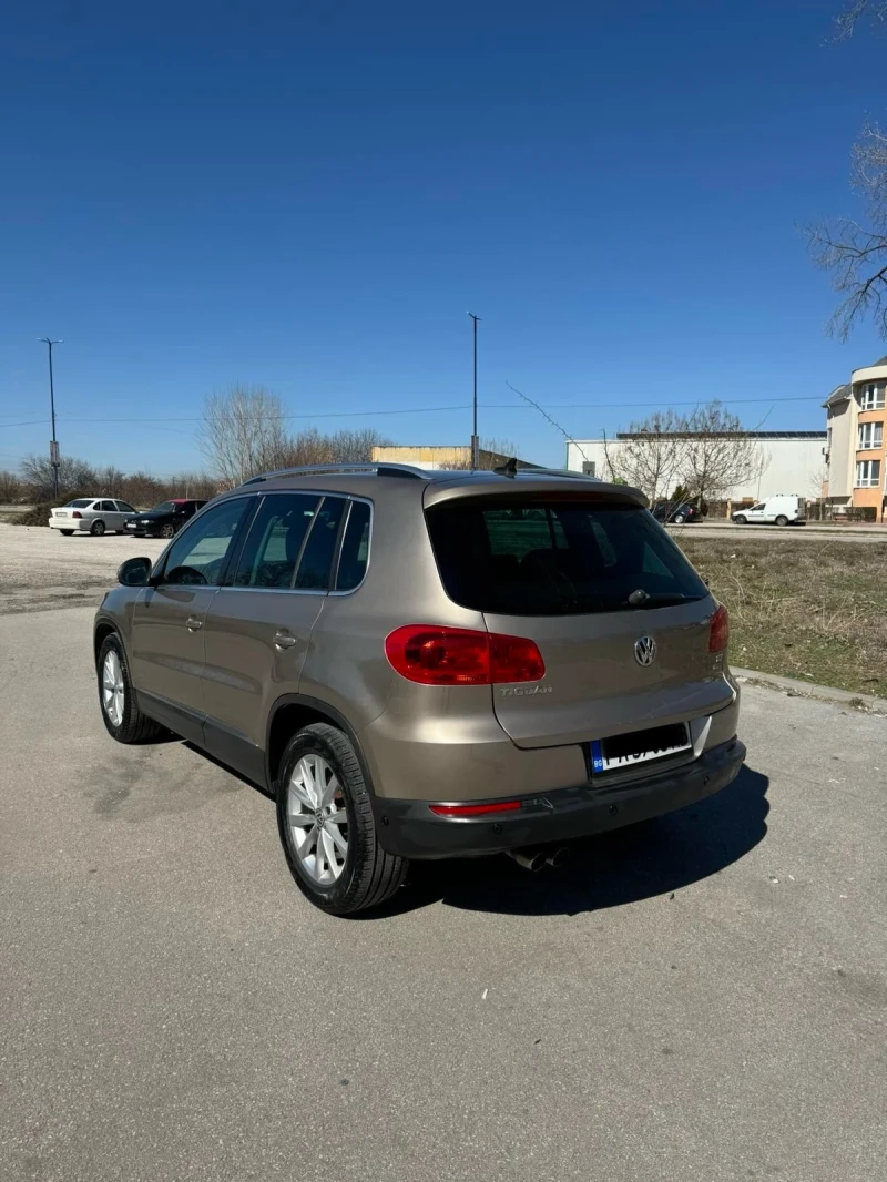 VW Tiguan 2.0 TDI, снимка 4 - Автомобили и джипове - 49393486