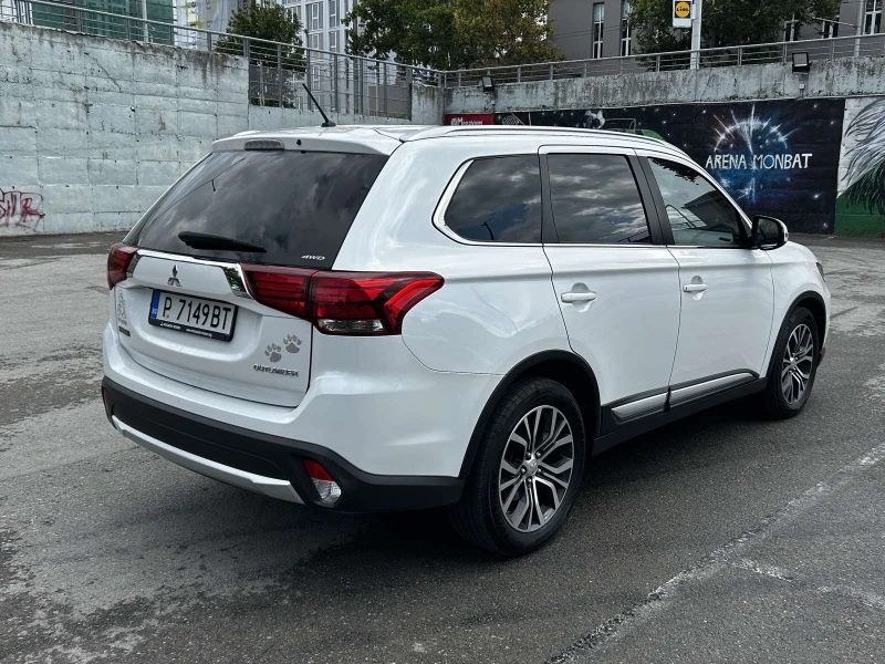 Mitsubishi Outlander 150к.с. 4x4 Instyle+ /КАМЕРА/КОЖА/NAVI/KEYLESS, снимка 5 - Автомобили и джипове - 52153894