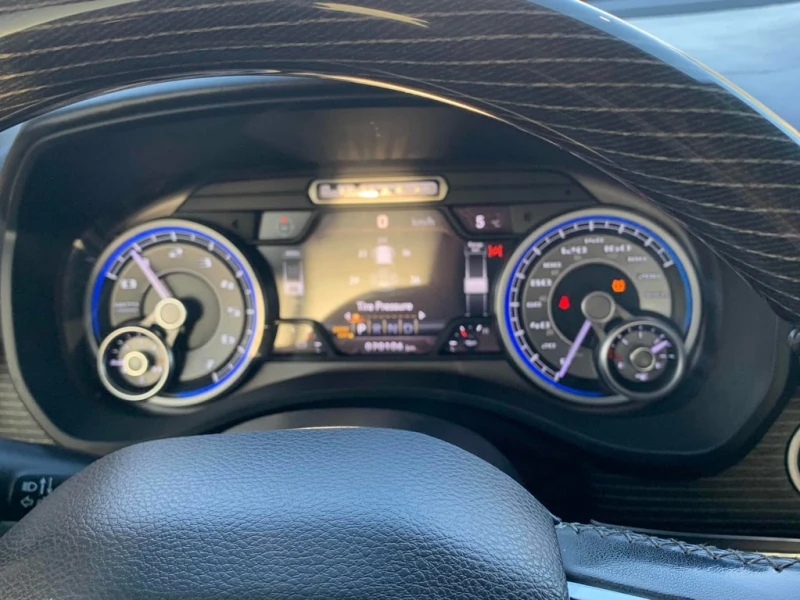 Dodge RAM 1500 * Limited * CARFAX * БЕЗ ПЪРВОНАЧАЛНА ВНОСКА, снимка 8 - Автомобили и джипове - 53062325